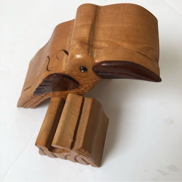 Tucan bird carved wooden puzzle trinket box - Picture 6 of 9